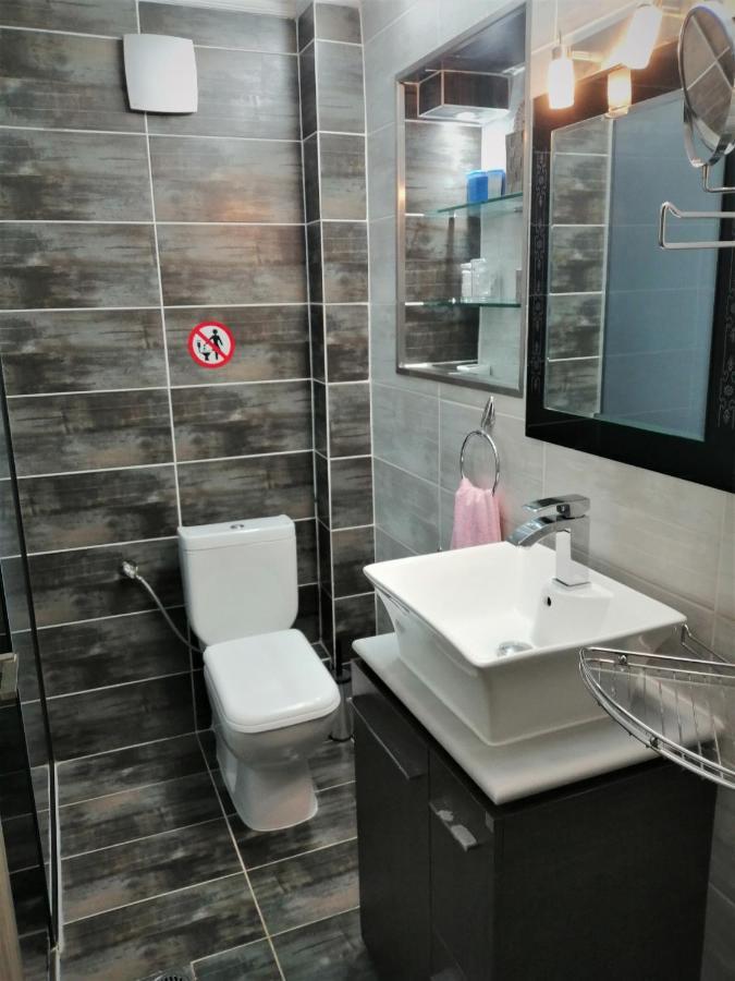 Modern Residence In The Center Of Trikala Bagian luar foto