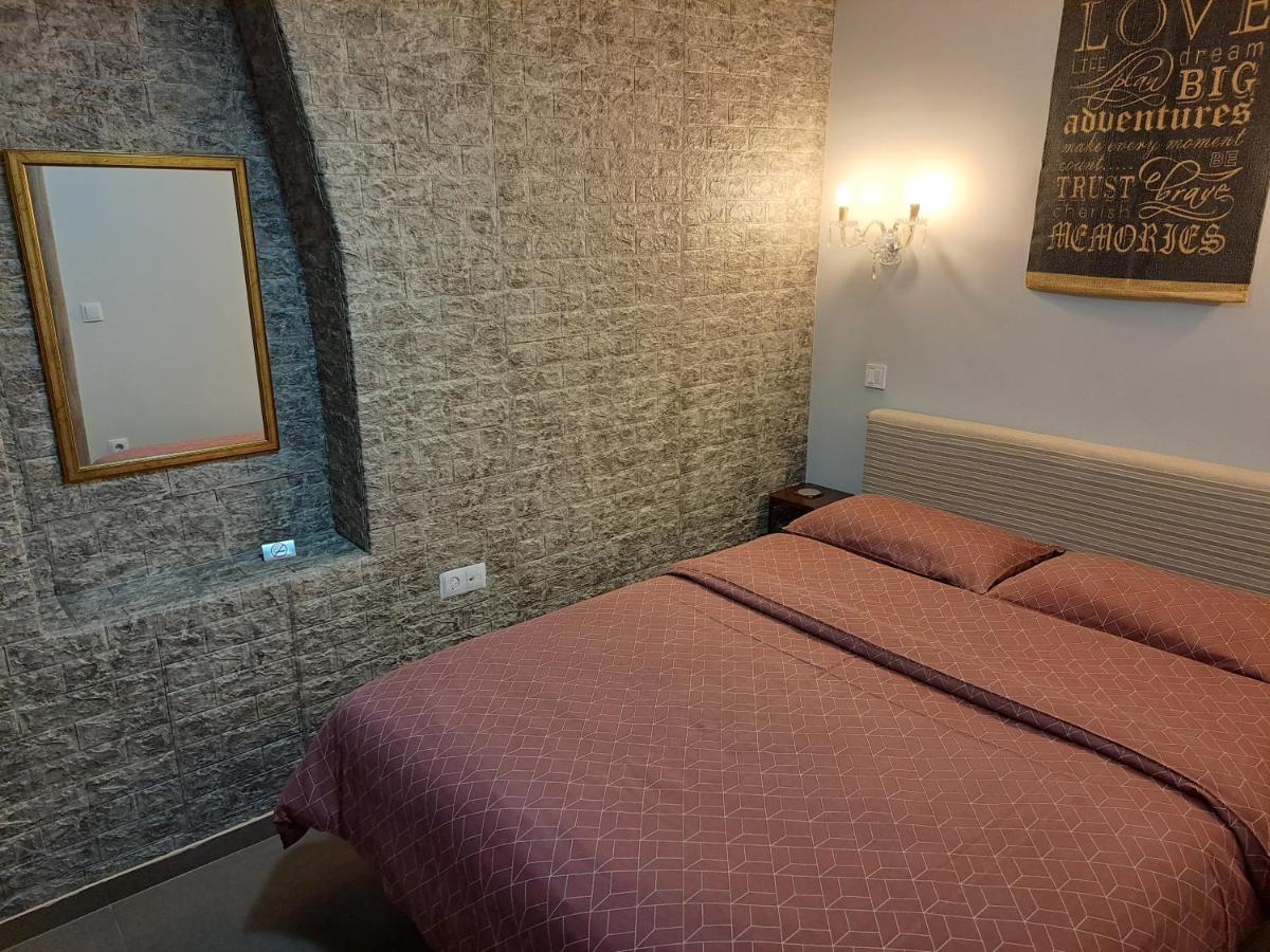 Modern Residence In The Center Of Trikala Bagian luar foto