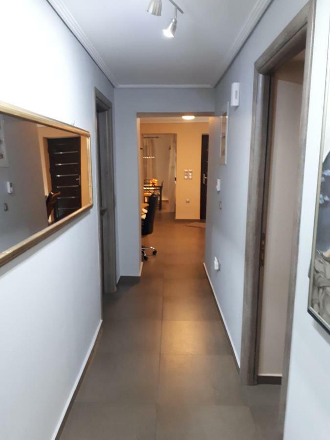 Modern Residence In The Center Of Trikala Bagian luar foto