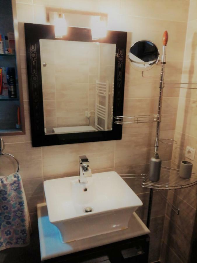 Modern Residence In The Center Of Trikala Bagian luar foto