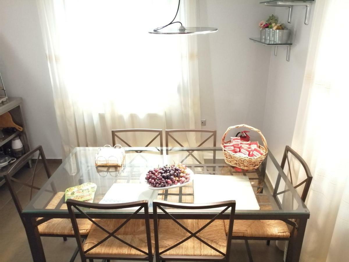 Modern Residence In The Center Of Trikala Bagian luar foto