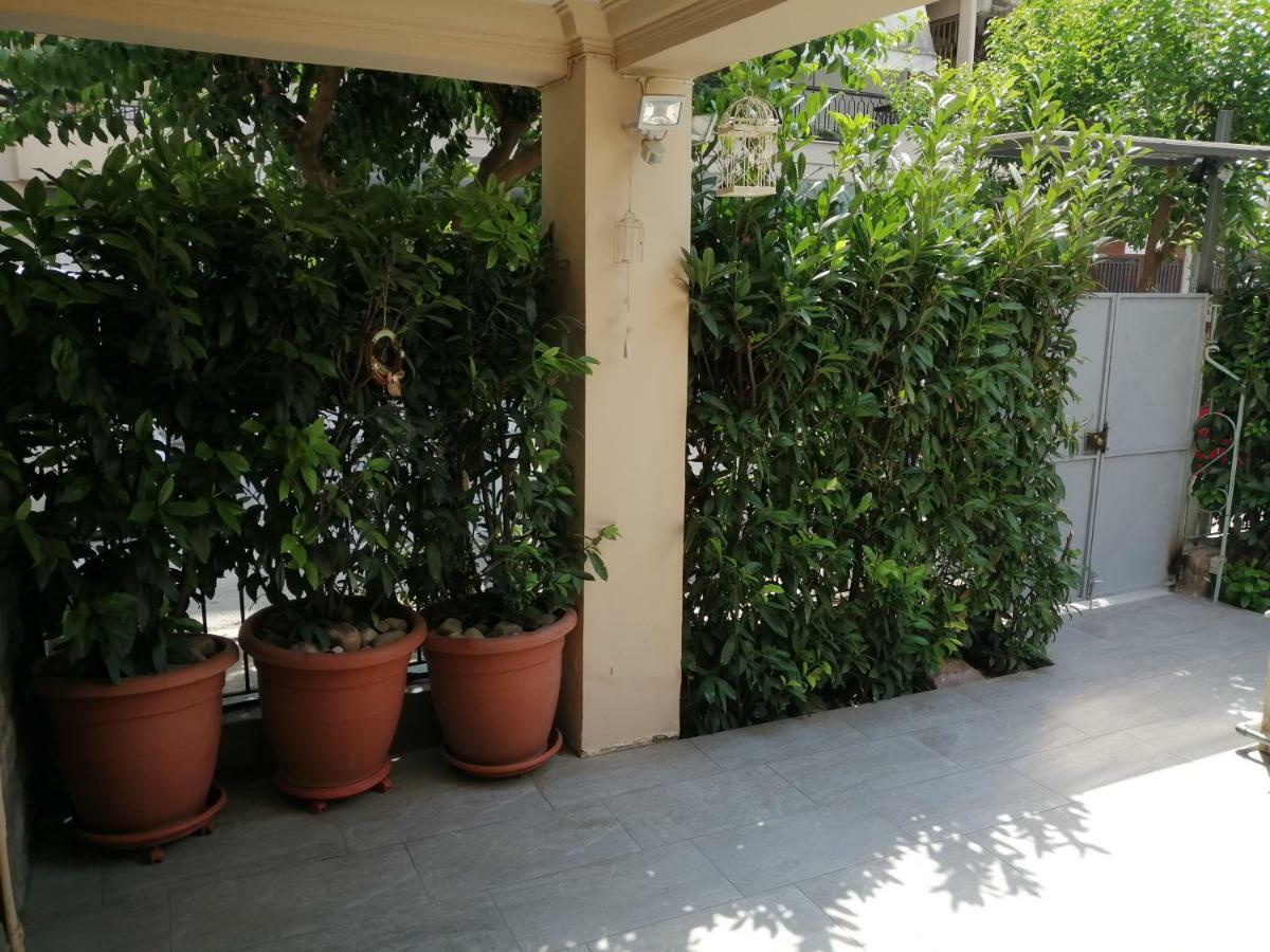 Modern Residence In The Center Of Trikala Bagian luar foto